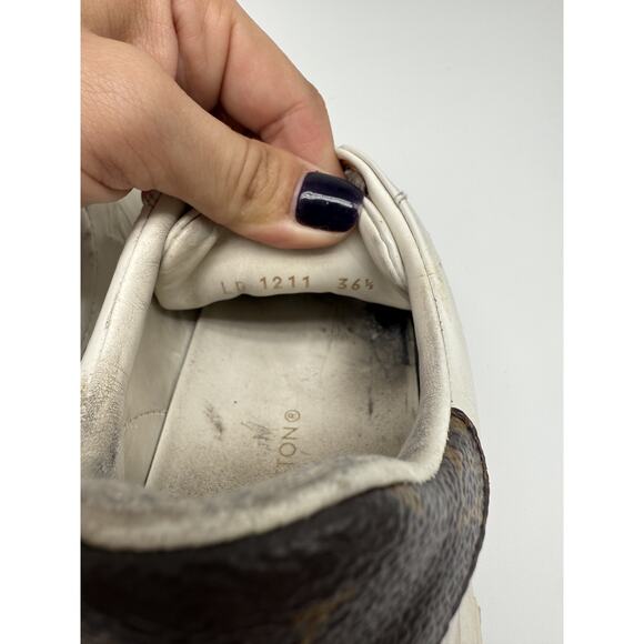 Louis Vuitton Leather Monogram Embossed Lace-up Low Top Sneakers White Size 36.5 - Picture 15 of 16